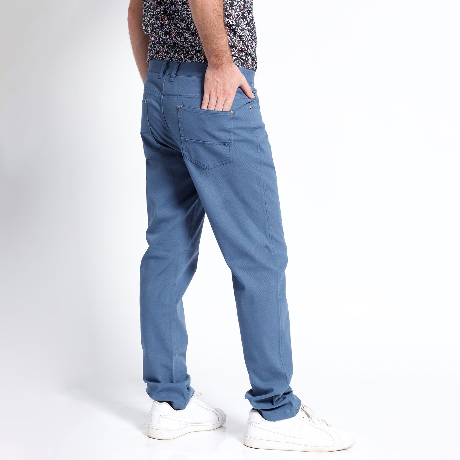 Pantalón Canvas 5 Bolsilllos Slim Fit Spandex